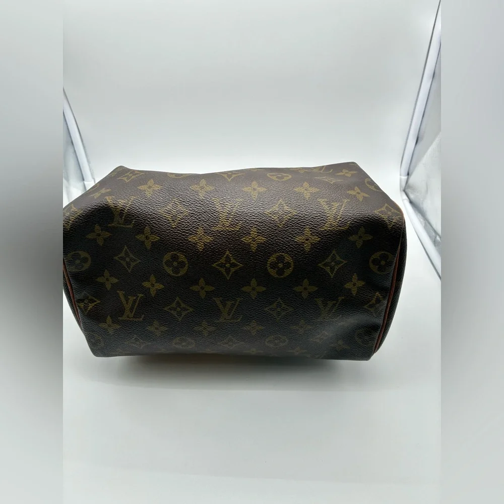 Sold ❌ Louis Vuitton monogram vintage speedy 25 hand bag
